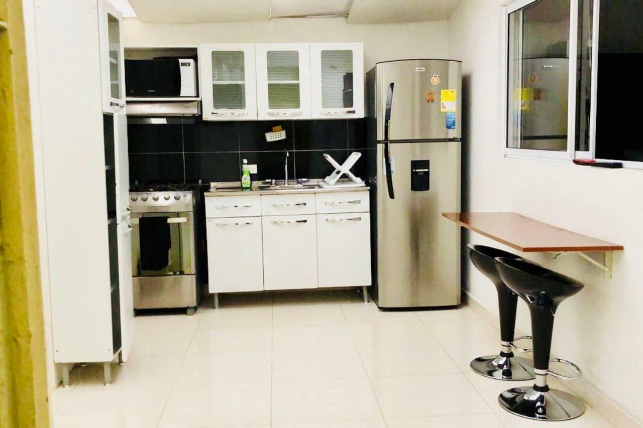 Spacious 2 Bedroom Location 101 Apartment